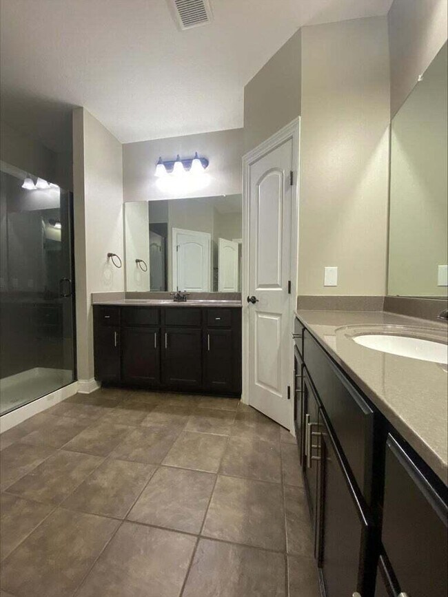 Building Photo - 6026 Heather Bluff Dr