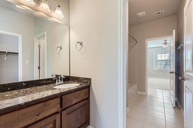Building Photo - 4109 Vinalopo Dr