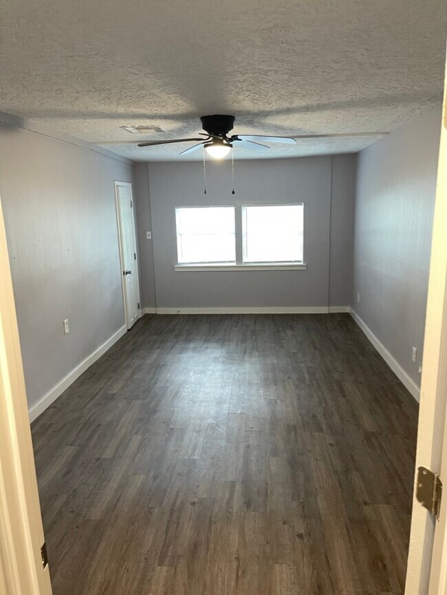 Master Bedroom - 2412 Cedar Dr