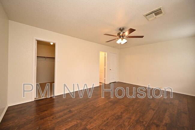 Building Photo - 12518 Sterlingstone Dr