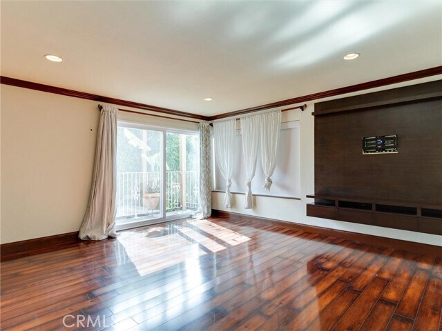 Building Photo - 834 15th St