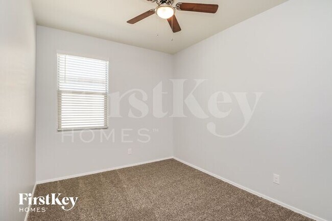 Building Photo - 11547 E Marigold Ln