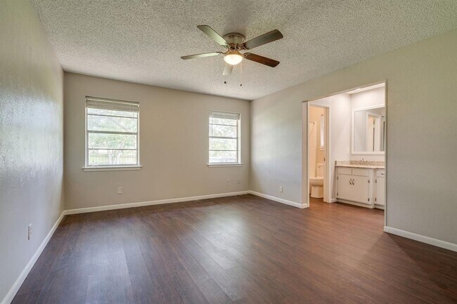 Building Photo - 2500 Quail Ridge Dr