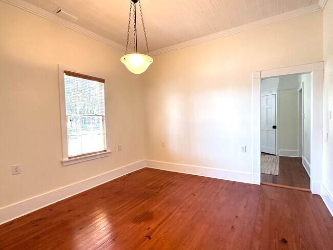 Building Photo - Historic Beauty in the Heart of Downtown Fernandina!