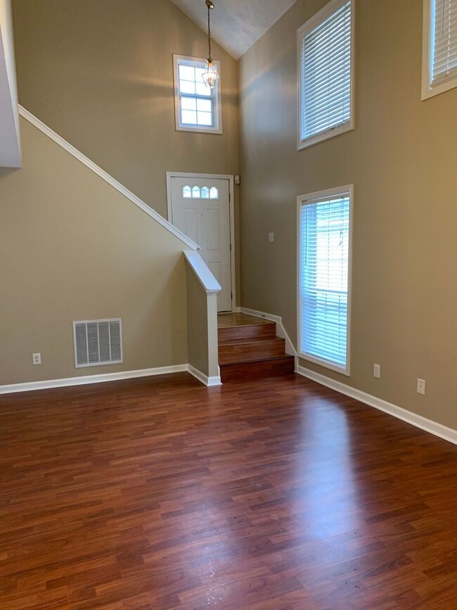 Building Photo - Charming 3BR/2.5BA Cul-de-Sac Home in Sought-After Avensong Community!