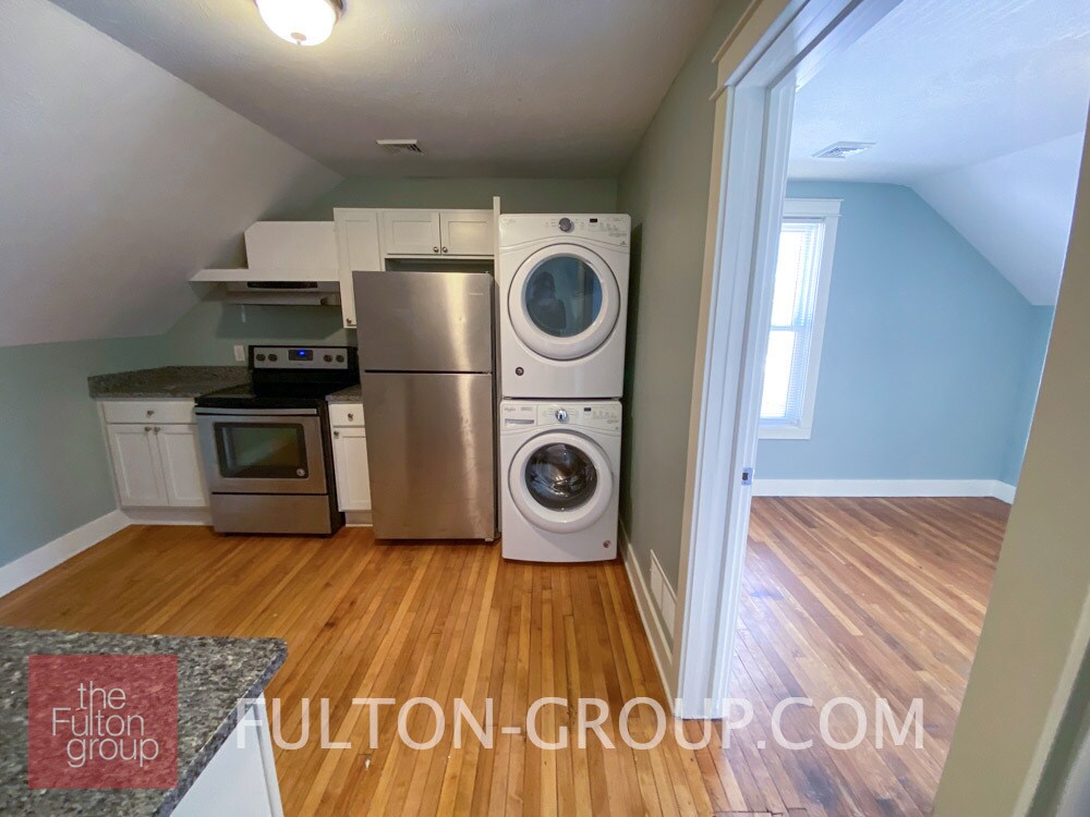 Building Photo - 36 Dwight Ave SE