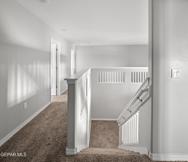 Building Photo - 13636 Glen Vista Ln