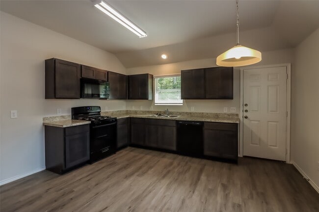 Building Photo - 3524 Cub Dr