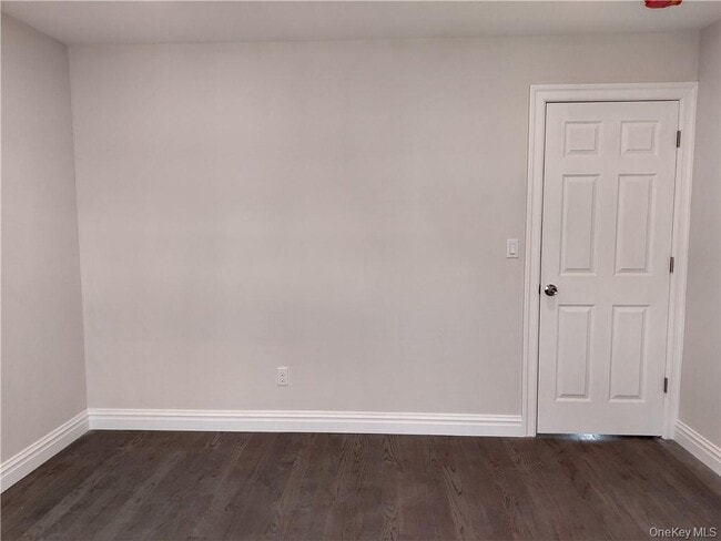 Building Photo - 27 Church St