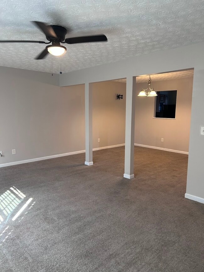 Building Photo - 1809 Thrasher Ct