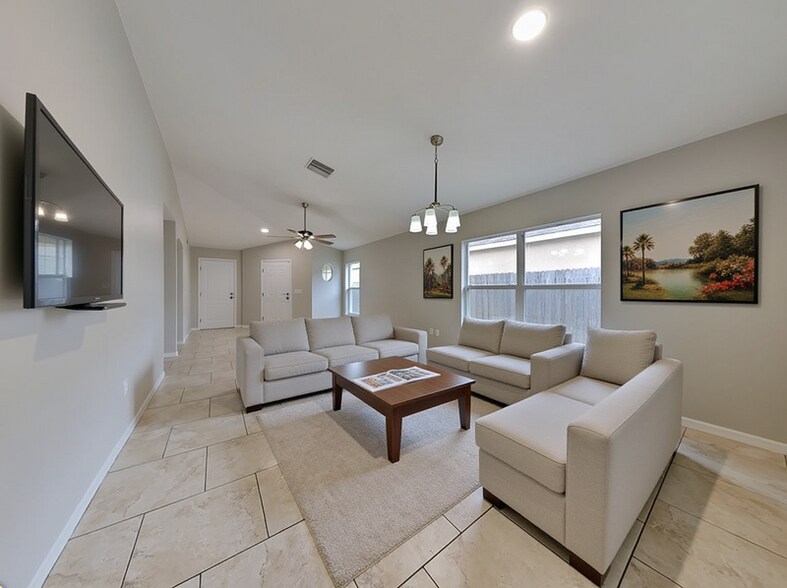 Building Photo - 430 Maple Pointe Dr