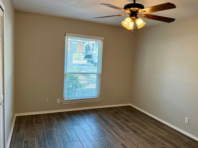 Building Photo - 13414 Rockhampton St