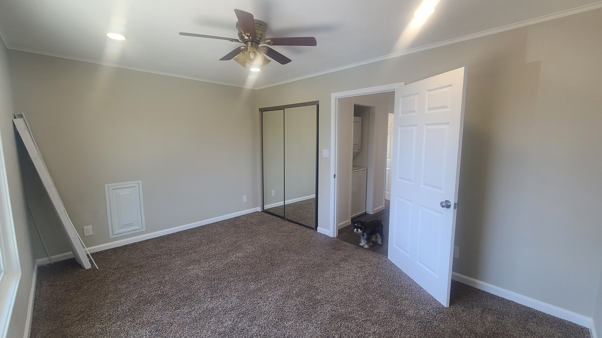 Building Photo - 3704 E Bond Ave