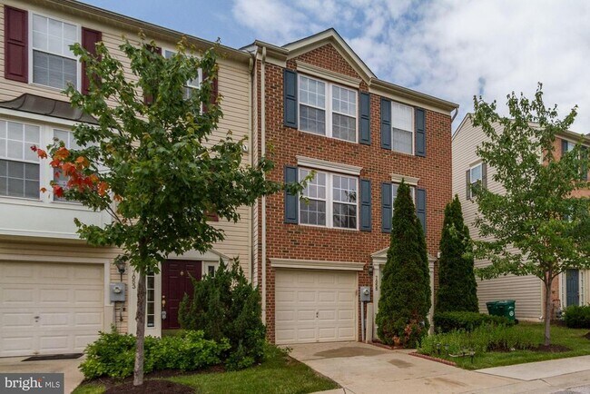 Building Photo - 7055 Oak Grove Way