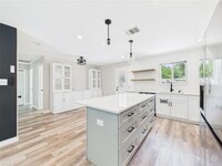 Building Photo - 8810 Slayton Dr