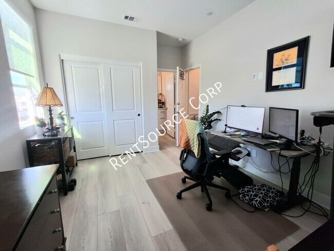 Building Photo - 26995 W Meandering Trail Pl