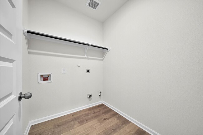 Building Photo - 16478 Branchers Dr