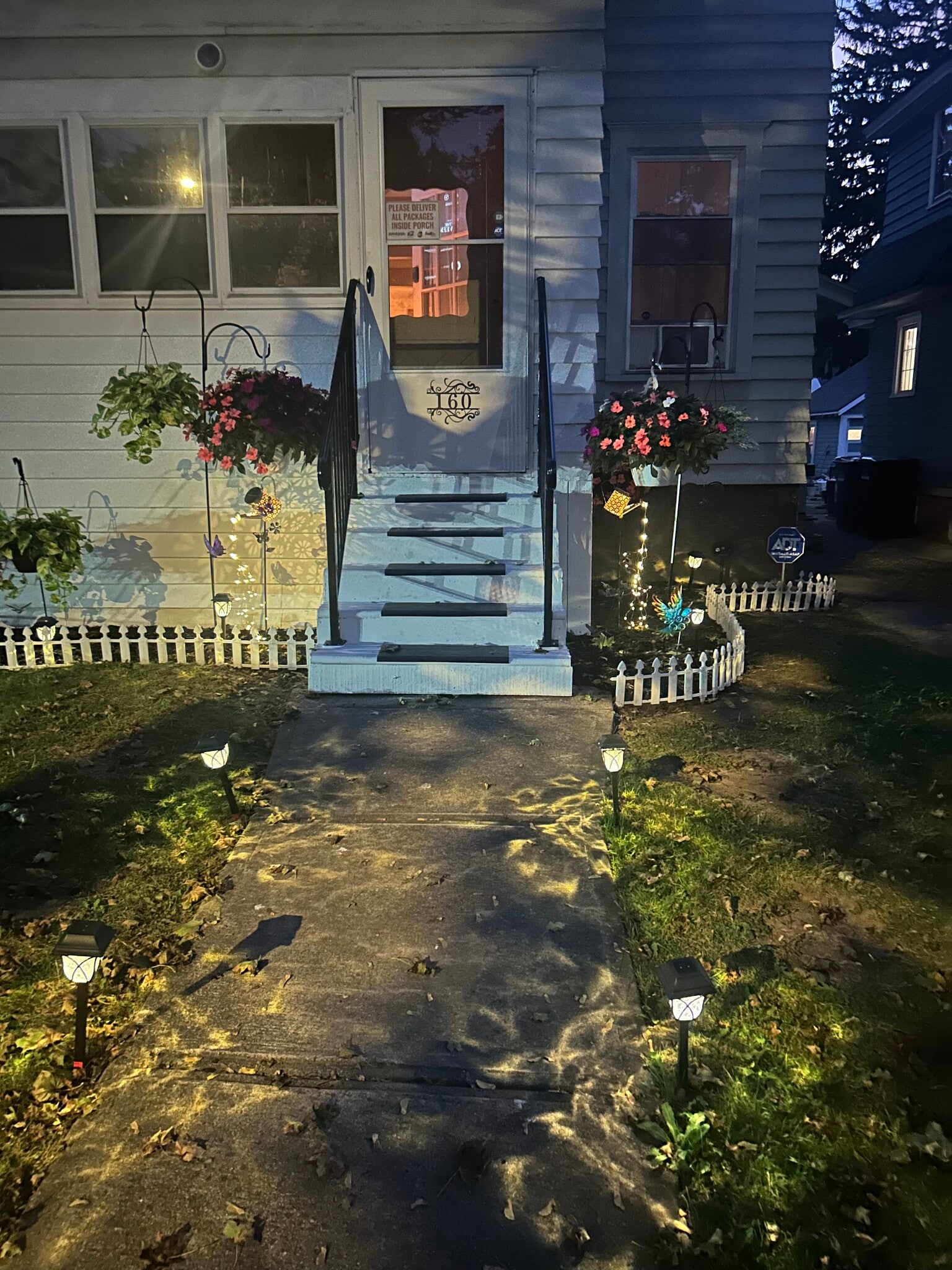 Building Photo - 160 Stafford Ave