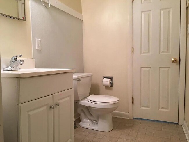 Building Photo - 720 N Grant St