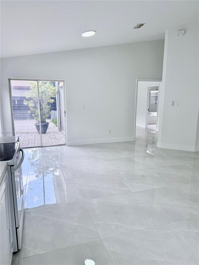 Building Photo - 9970 NW 32nd St