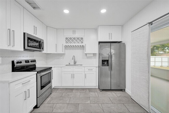 Building Photo - 6283 Sherman St