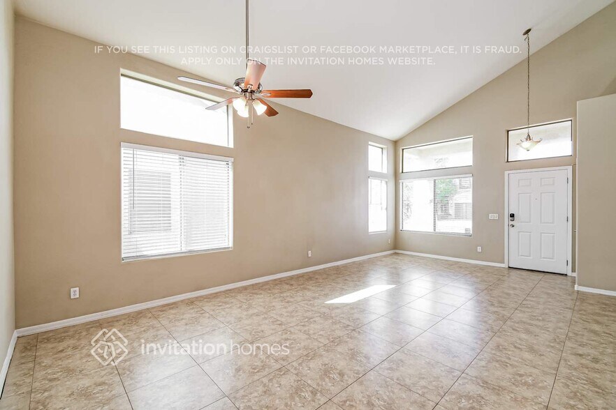 Building Photo - 2005 W Green Tree Dr