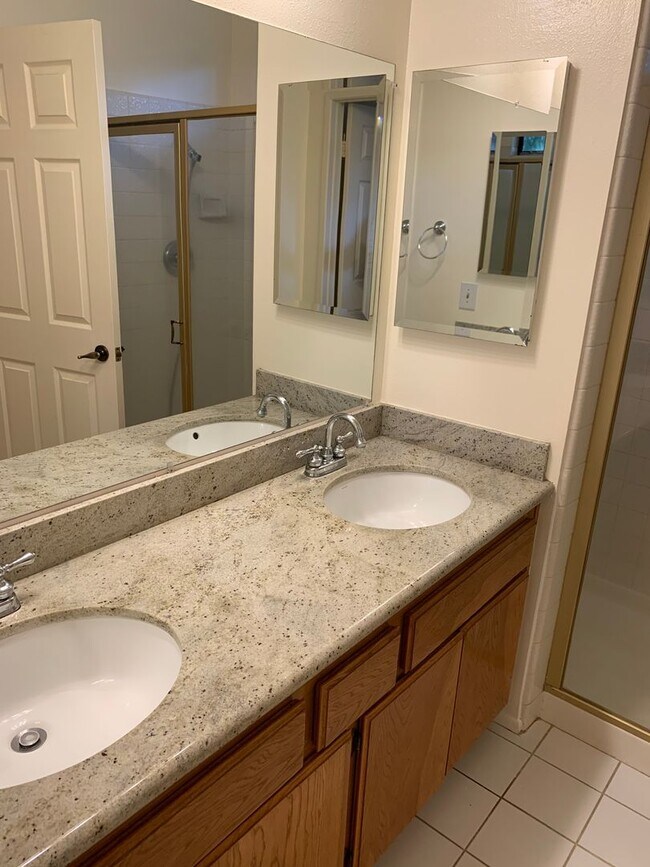 Building Photo - 4955 Galano Dr