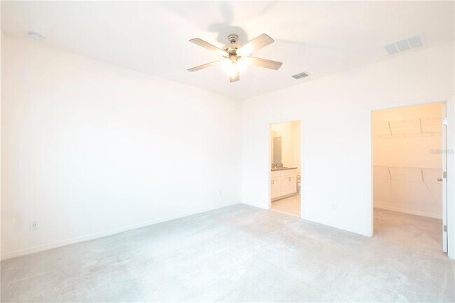 Building Photo - 2203 Pigeon Plum Dr