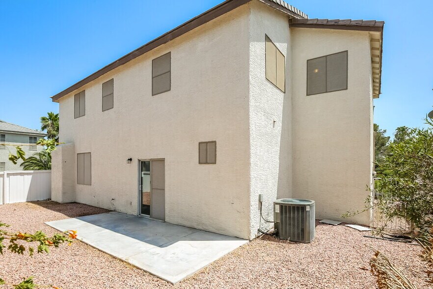Building Photo - 5443 Goldenroot Ct