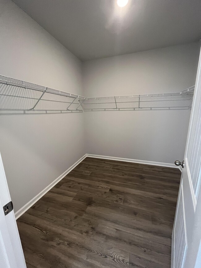 Building Photo - 6127 Japonica Ln