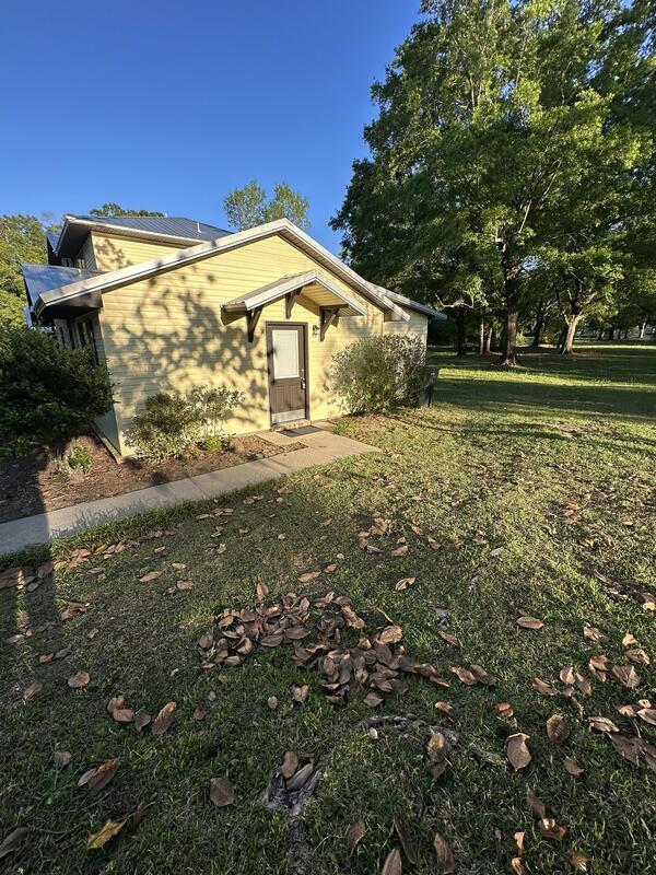 Building Photo - 16310 South Boulevard - 5