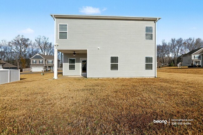 Building Photo - 103 W Tecoma Ln