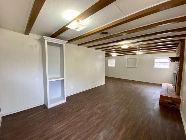 Building Photo - 2308 38th St