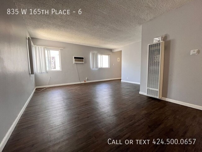 Building Photo - 835 W 165th Pl