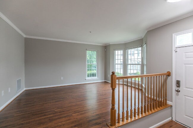 Building Photo - 1043 Downing Ct