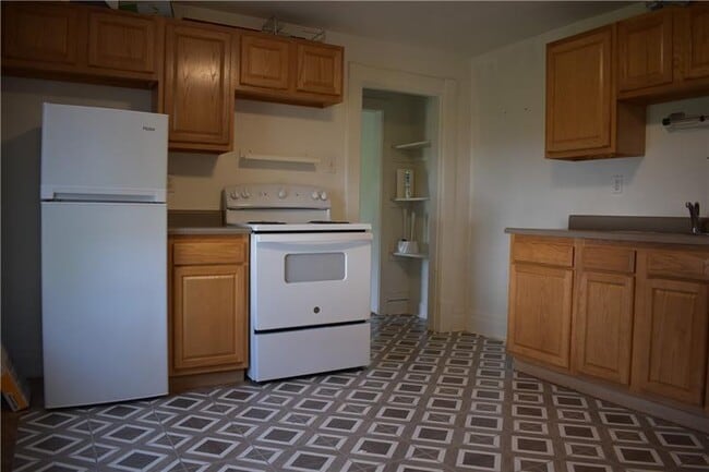 Building Photo - 638 Pittsburgh St