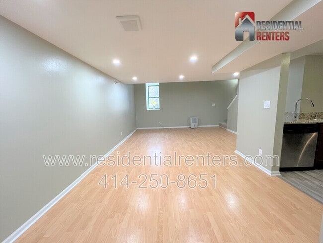 Building Photo - 270 E Highland Ave