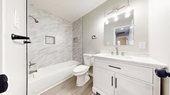 Building Photo - 769 Kettering Rd