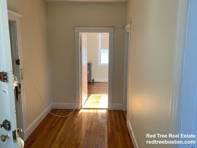 Building Photo - 1820 Commonwealth Ave