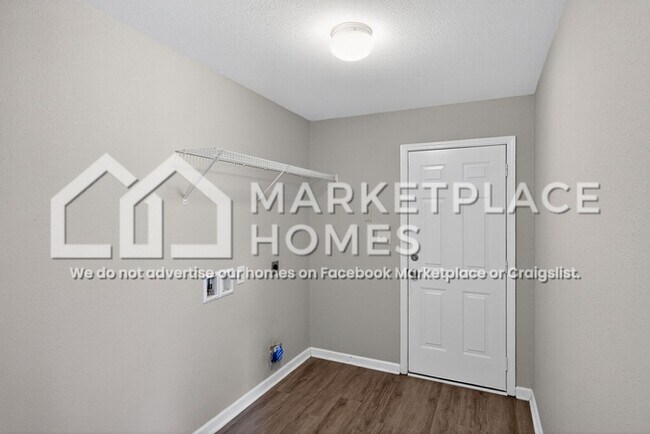 Building Photo - 29681 Westfield Dr