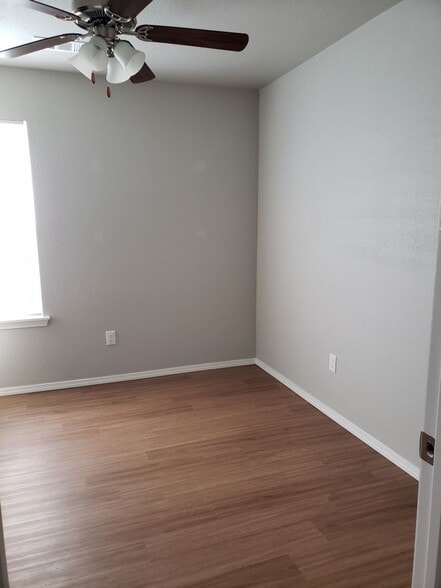 Building Photo - 2101 Ingalls Ln