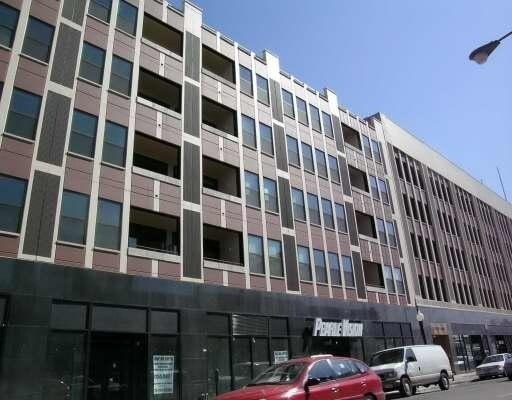 Building Photo - 4015 N Milwaukee Ave