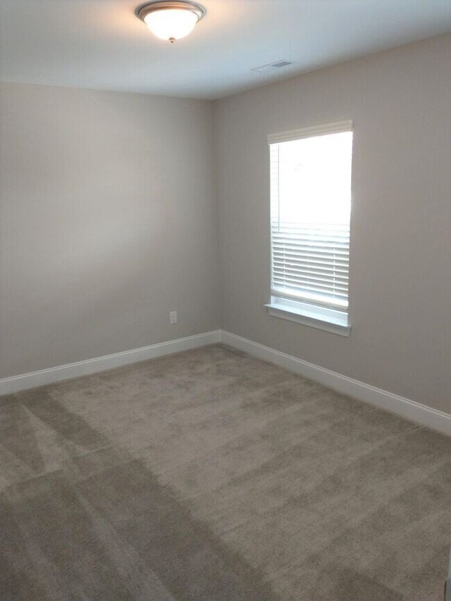 Building Photo - Just Listed in Benson, NC! Your dream home...