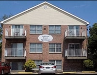 Building Photo - 6926 Silverton Ave