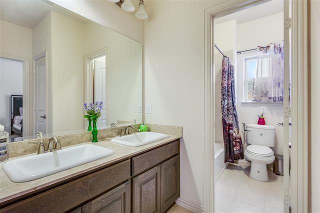 Building Photo - 151 Darian Dr