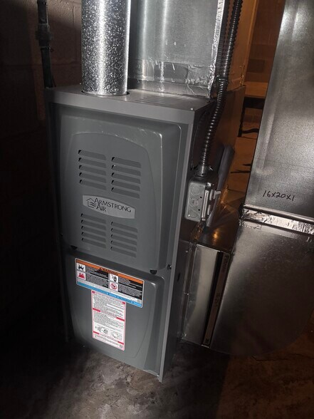 Building Photo - 2617 Peach Ln