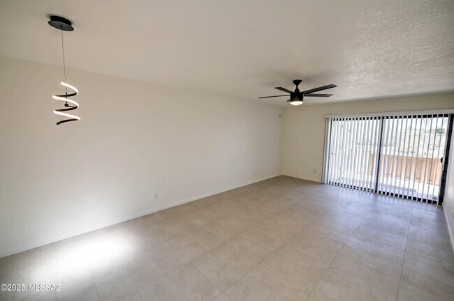 Building Photo - 5144 N Avenida Primera