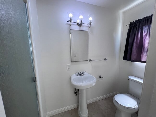 Building Photo - 40251 Laiolo Rd