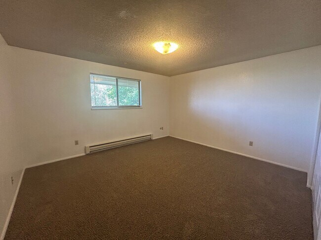 Building Photo - 2147 Marigold St