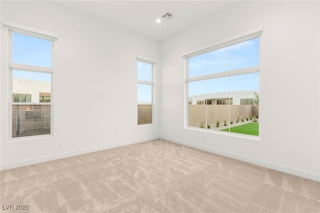 Building Photo - 10793 Vista Altura Ave